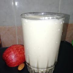 Apple dates shake A picture of Apple dates shake.