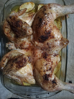 Una foto de Pollo asado con patatas
