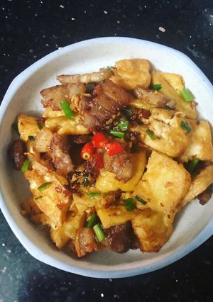 Hình của món Thịt rang đậu phụ.