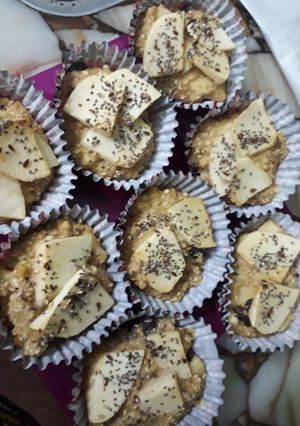 Una foto de Muffins de avena, banana y manzana