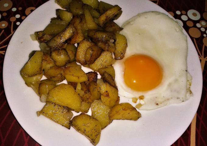 Serpenyős hagymás krumpli 😉 recept foto