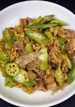 Hình của món Bò tơ sa tế.