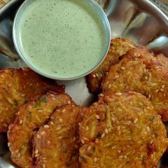 A picture of Noodles cutlet.