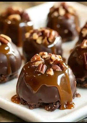 A picture of Chocolate Caramel Turtle Bites.