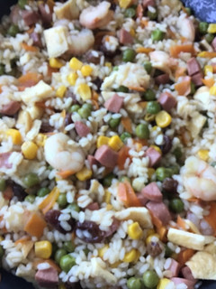Una foto de Arroz tres delicias