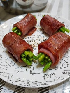 培根蘆筍捲 的食譜成品照片