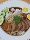 ข้าวหน้าเป็ดพะโล้ ตุ๋นเป็ดพะโล้