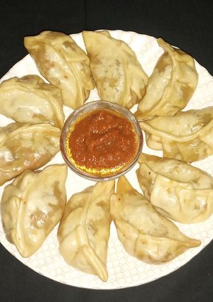 मोमोस (momos recipe in Hindi) रेसिपी मुख्य फोटो