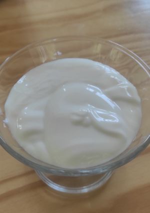 Una foto de Yogurt natural súper cremoso