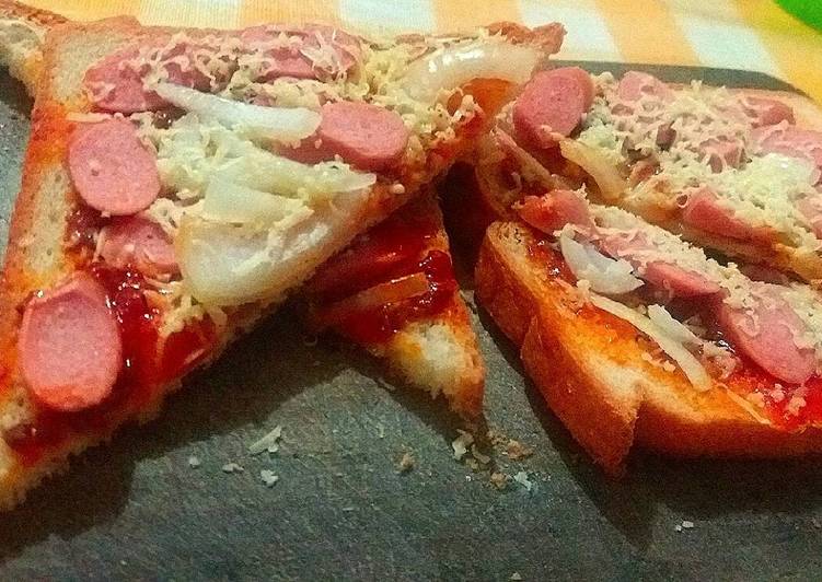 Langkah Mudah untuk Menyiapkan 11. Pizza roti sosis Anti Gagal