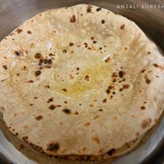 A picture of Ghee rotis.