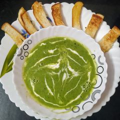 A picture of Spinach soup.