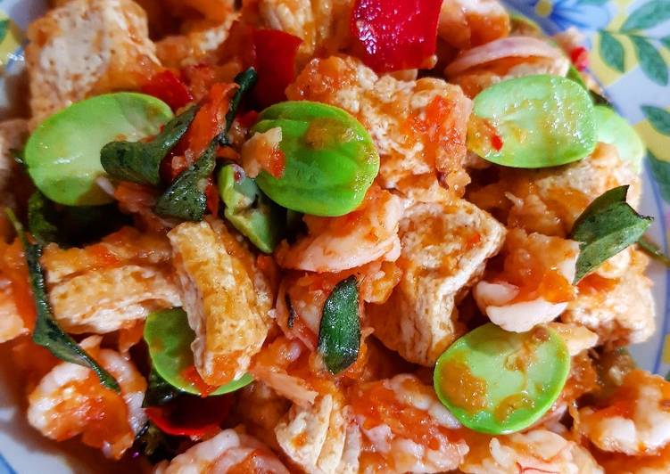 Langkah Mudah untuk Membuat Sambal Udang Pete (Udang Pedas Manis) yang Lezat Sekali