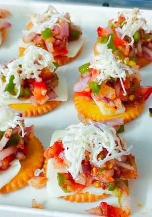 A picture of Monaco pizza bites.