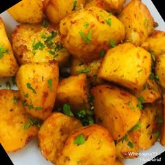 A picture of Whosayna’s Chilli Garlic Baked Potatoes.
