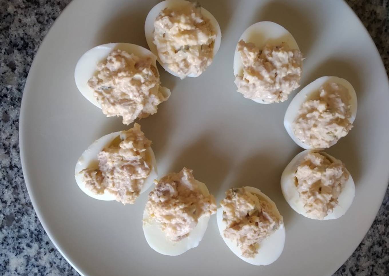 Huevos rellenos