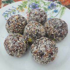 A picture of Ladoo.