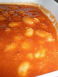 Una foto de "Baked beans" judias blancas al estilo inglés