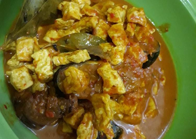 Ikan patin tahu asem pedas