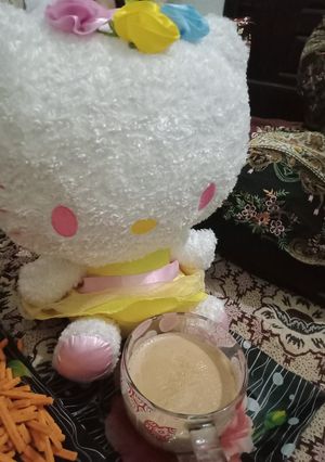 A picture of Kitty tea party.