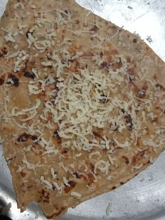 ચીઝ પરોઠા (Cheese Parotha recipe in Gujarati) રેસીપી મુખ્ય ફોટો