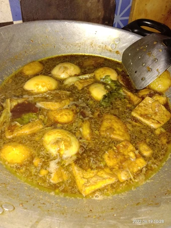 Langkah Mudah untuk Menyiapkan Resep Semur Telur Tahu Kentang Sedaaaaaappppppppp yang  Bikin Ketagihan Anti Ribet, Bikin Ngiler