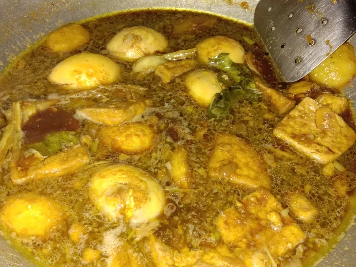 Langkah Mudah untuk Menyiapkan Resep Semur Telur Tahu Kentang Sedaaaaaappppppppp yang  Bikin Ketagihan Anti Ribet, Bikin Ngiler
