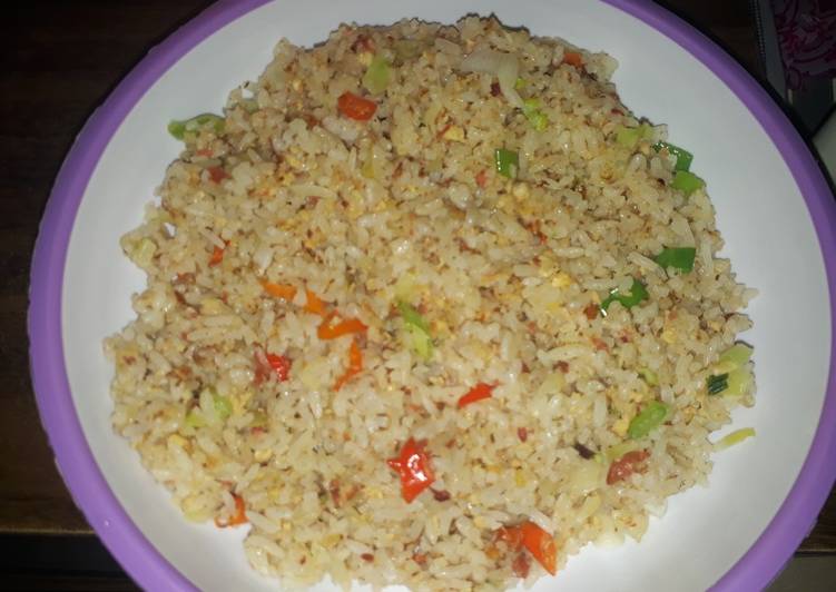 Cara termudah untuk Musim Dingin Makan di DimeNasi goreng kornet sederhana