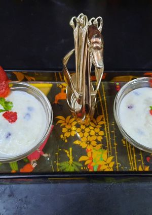 A picture of Pomegranate guava raita.