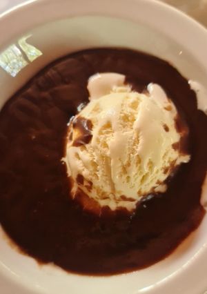 A picture of Chilli chocolate sauce.