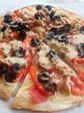 Pizza de Atum em Tortilha de Trigo