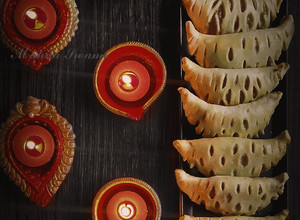 A picture of Apple Hand Pies.
