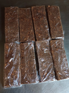 Una foto de Turrón de coco con maní