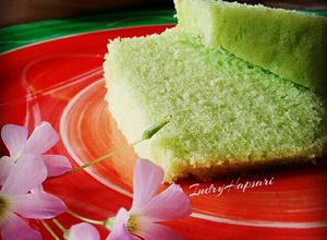 Foto resep Bolu Pandan Kukus Polos (bahan murmer mudah didapat)