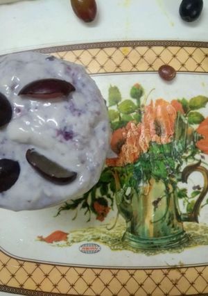 A picture of Black Grapes Ice Cream.