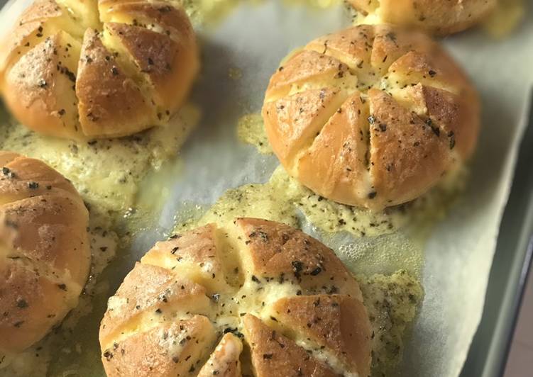 Korean Garlic Cheese Bread π₯ π§