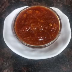 A picture of Hot Garlic Sauce.