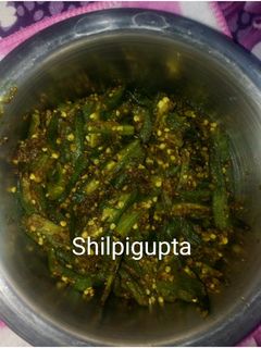 भिंडी की सब्जी (bhindi ki sabzi recipe in Hindi) रेसिपी मुख्य फोटो