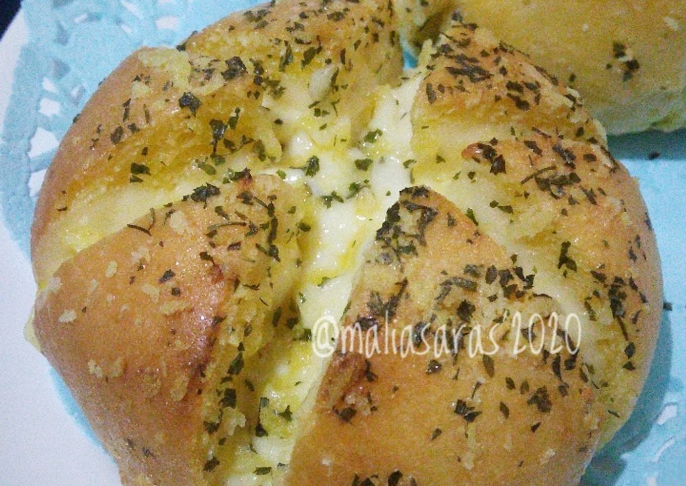 Korean garlic bread cream cheese