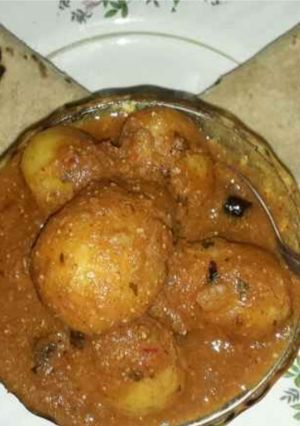নিরামিষ আলুর দম (Niramish aloo r dum recipe in bengali) রেসিপির প্রধান ছবি
