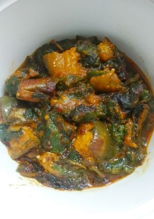 A picture of Baigan saag.