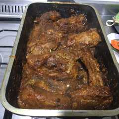 Una foto de Costillas de cerdo en salsa de durazno