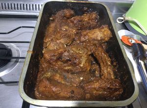 Una foto de Costillas de cerdo en salsa de durazno