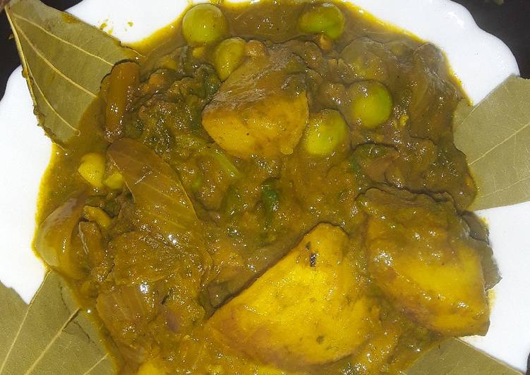 Aloo matar gravy