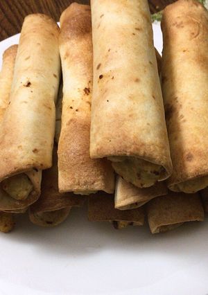 A picture of Bake chicken taquitos.