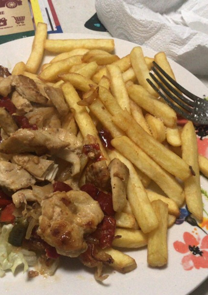Una foto de Salteado de pollo con especias