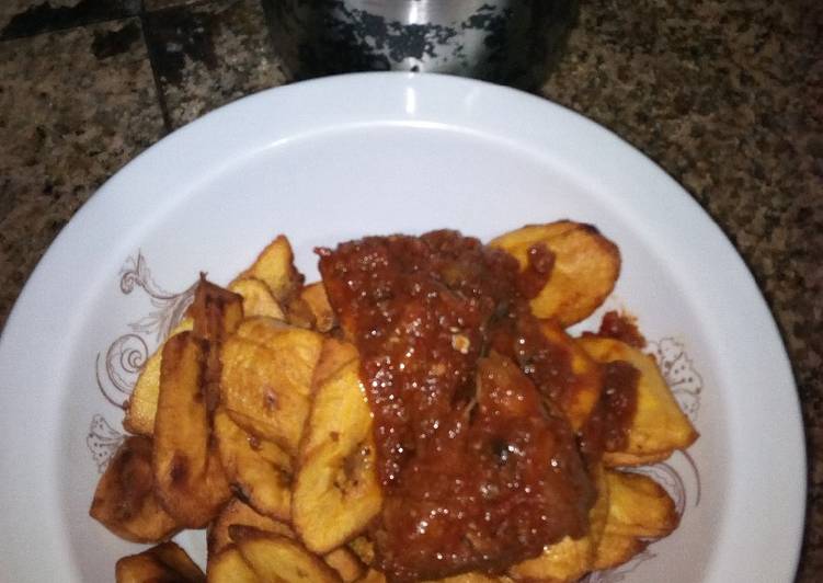 Steps to Make Any-night-of-the-week Fried plantain and stew