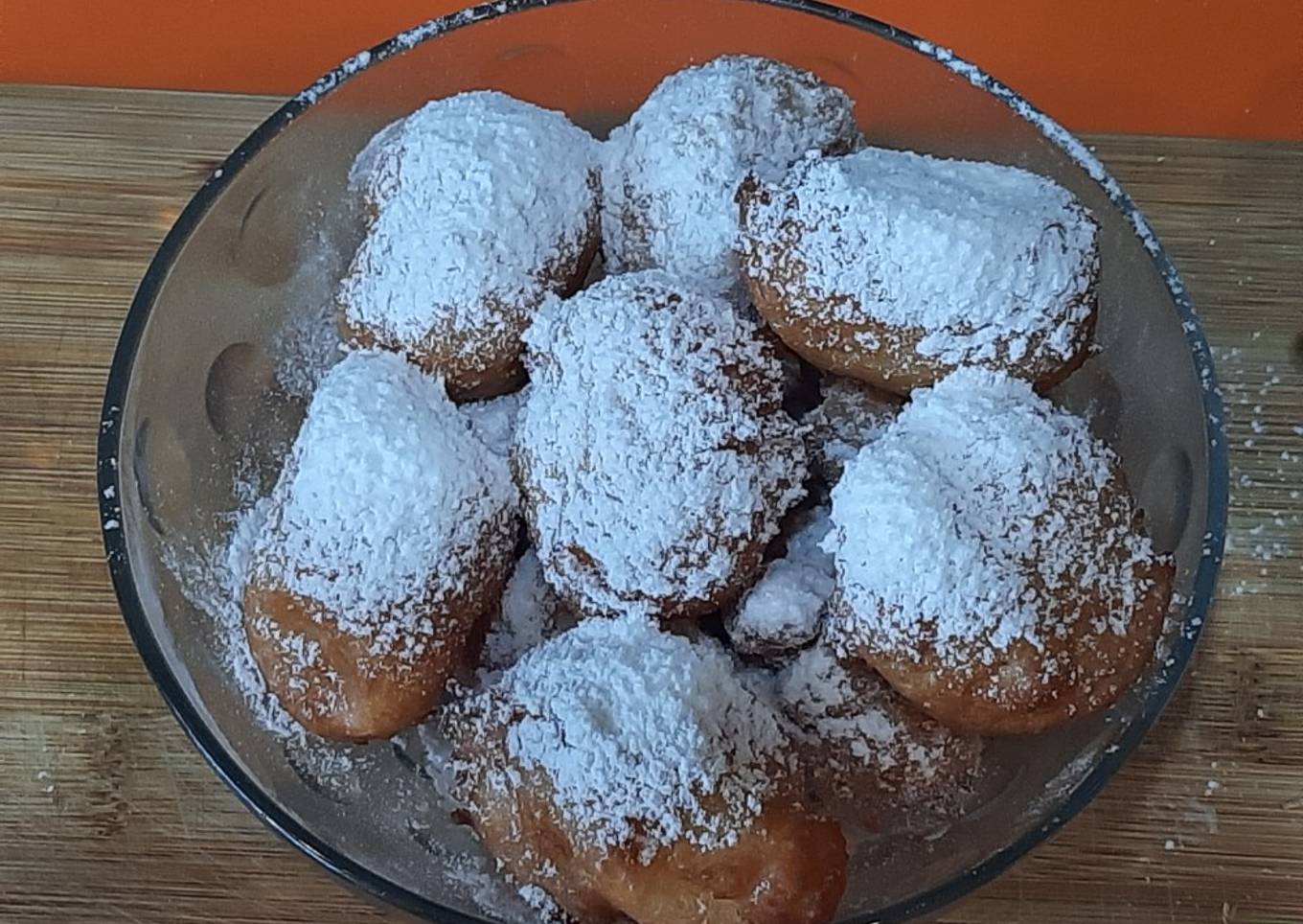 Kue bola tape salju