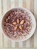 Smoothie bowl de yogur con banana y chocolate 🍶🍌🍫 para entrenamientos duros 🏋️🏊 🚣