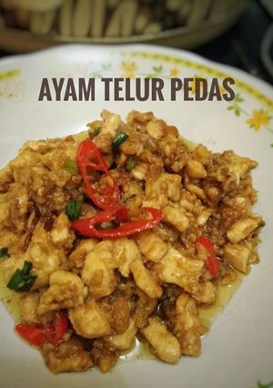 Foto resep Ayam Telur Pedas